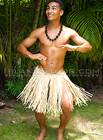 Kahekili - Buff Hawaiian Stud Dances Hula Naked with a Boner!